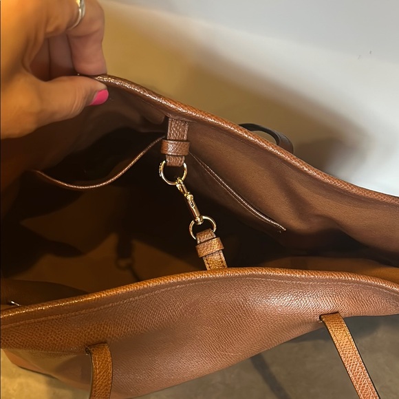 Coach Brown pebbled Leather Tote with Roomy Design - Picture 4 of 8